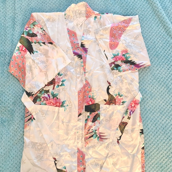 Satin Bridal robe, white with peacocks, Medium - Picture 5 of 13